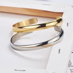 Water Resistant 18KT Gold Plated Simple Shiny Cuff Bangle